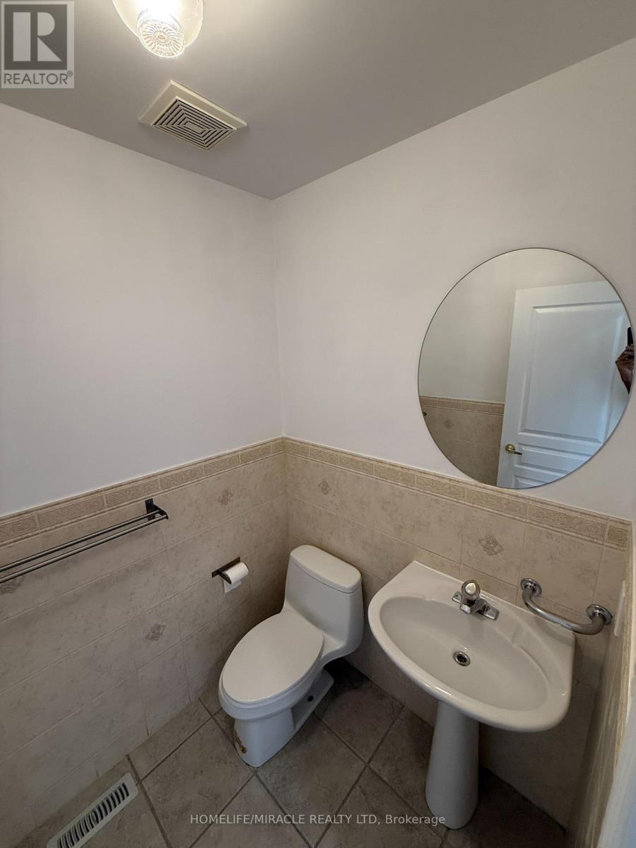 Photo 19 of 59 Oakford Drive, Markham ON