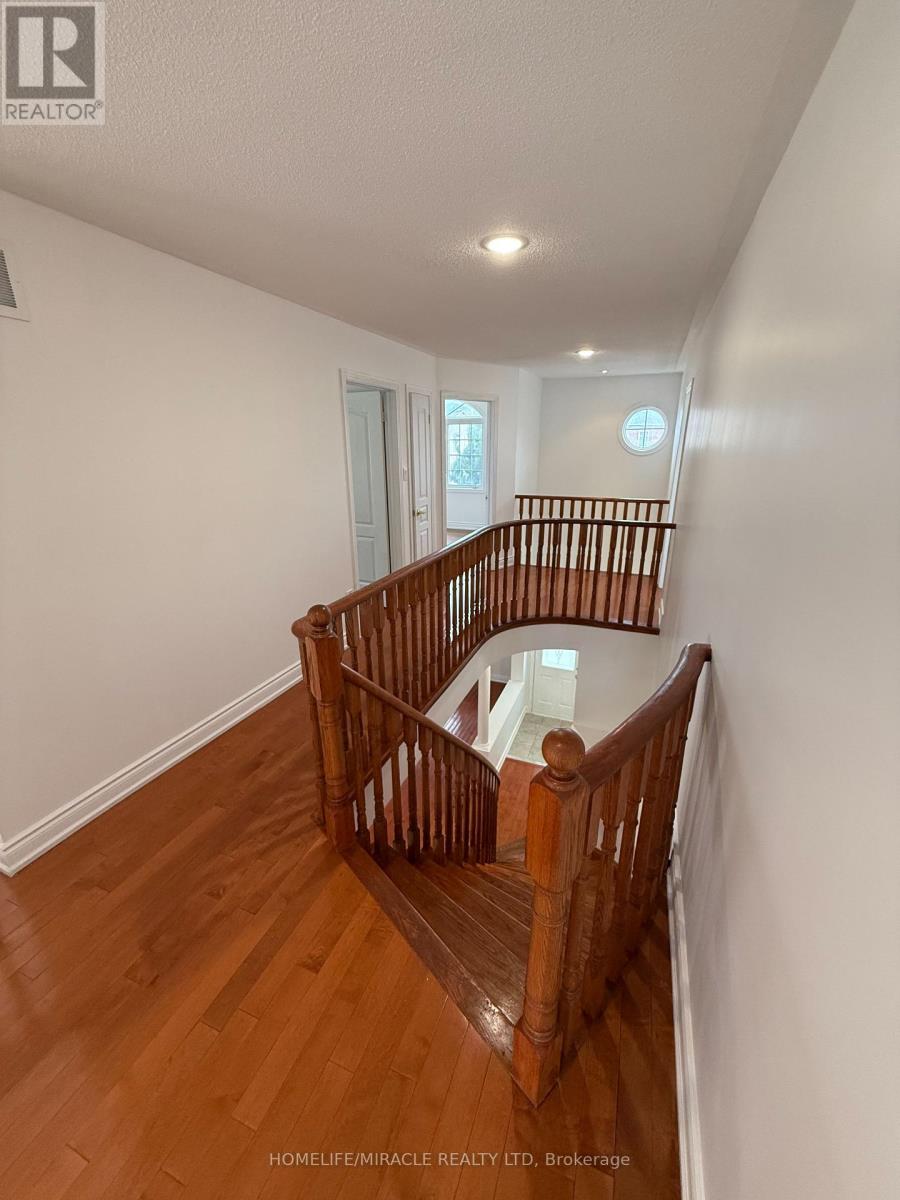Photo 26 of 59 Oakford Drive, Markham ON