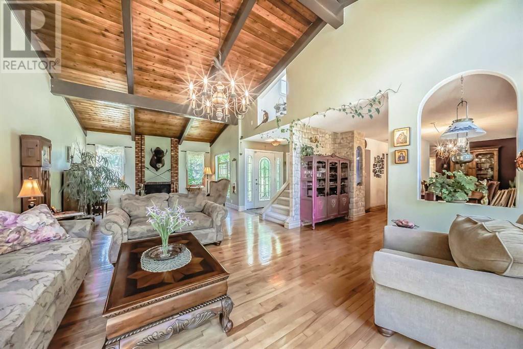 Single Family House for Sale in   Avenue SW Canyon Meadows Calgary 