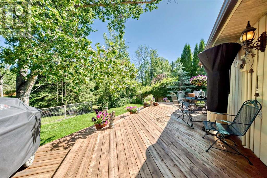 Single Family House for Sale in   Avenue SW Canyon Meadows Calgary 