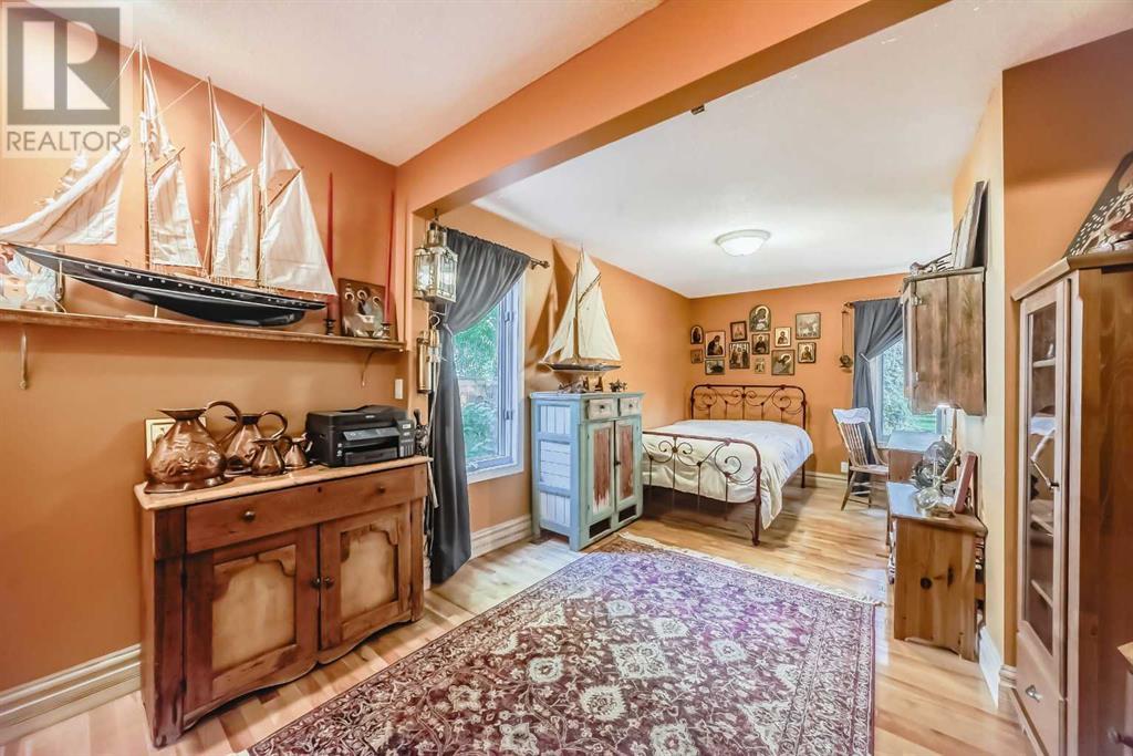 Single Family House for Sale in   Avenue SW Canyon Meadows Calgary 