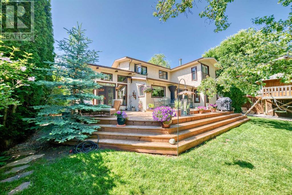 Single Family House for Sale in   Avenue SW Canyon Meadows Calgary 