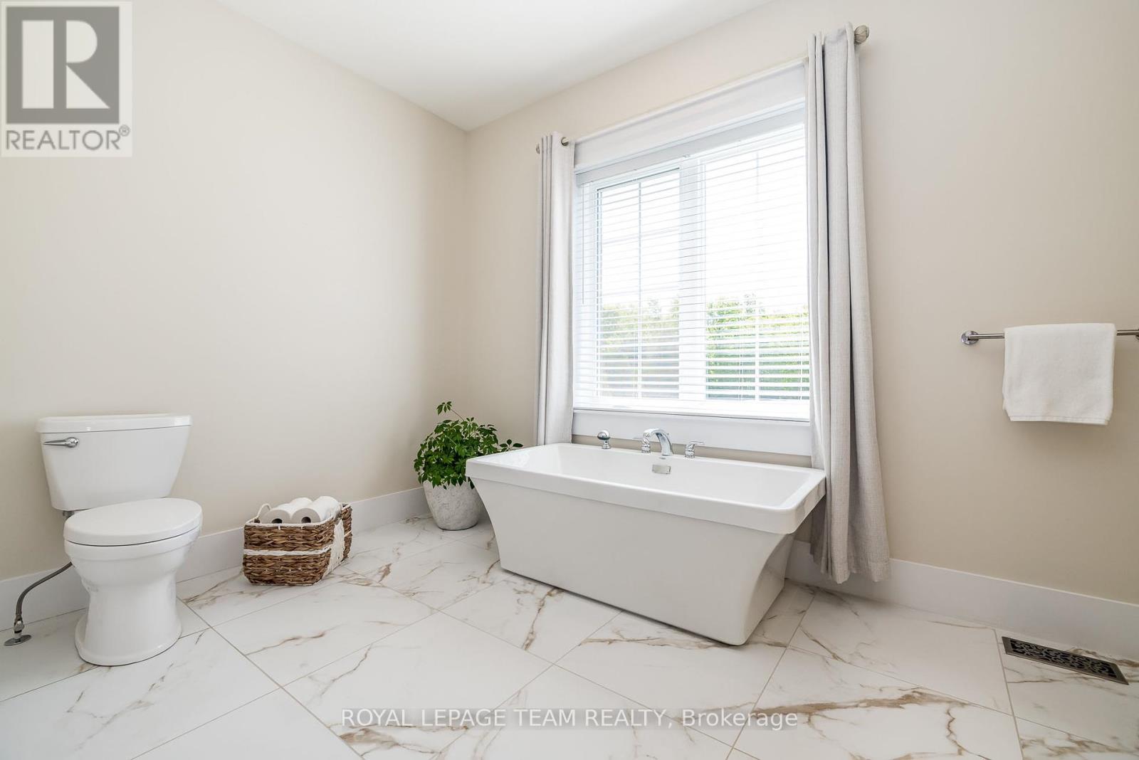 Photo 15 of 830 Kitley Line 3 Road, Elizabethtownkitley ON