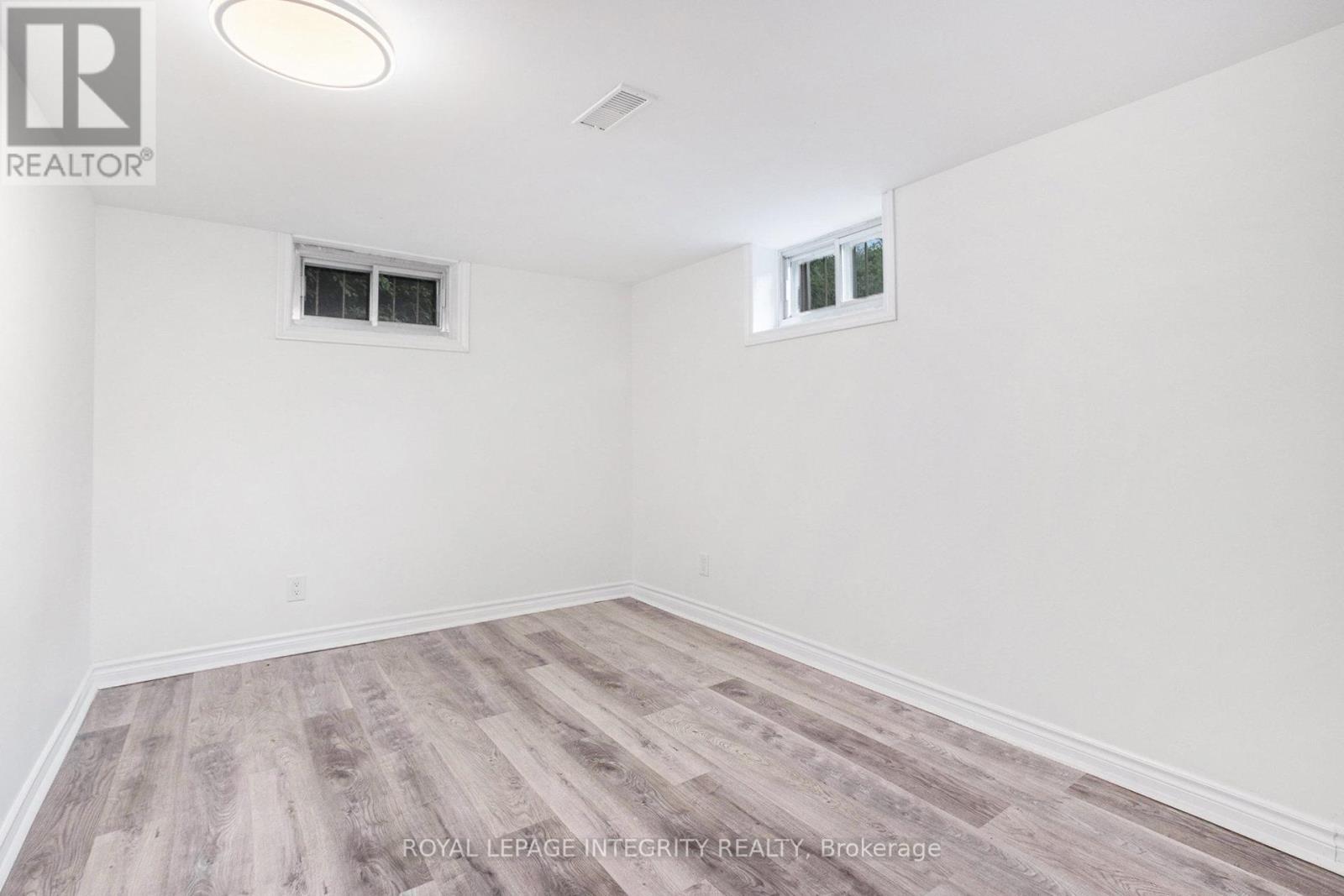 Photo 19 of 20 Newhaven Street, Ottawa ON