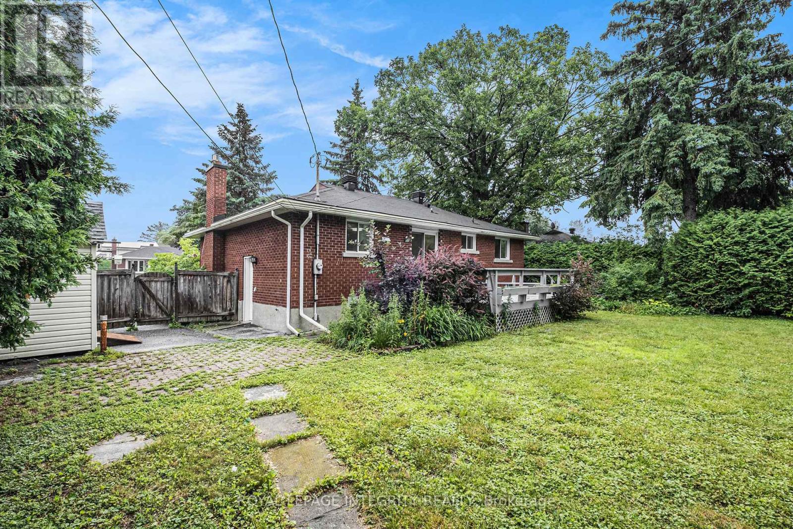 Photo 18 of 20 Newhaven Street, Ottawa ON