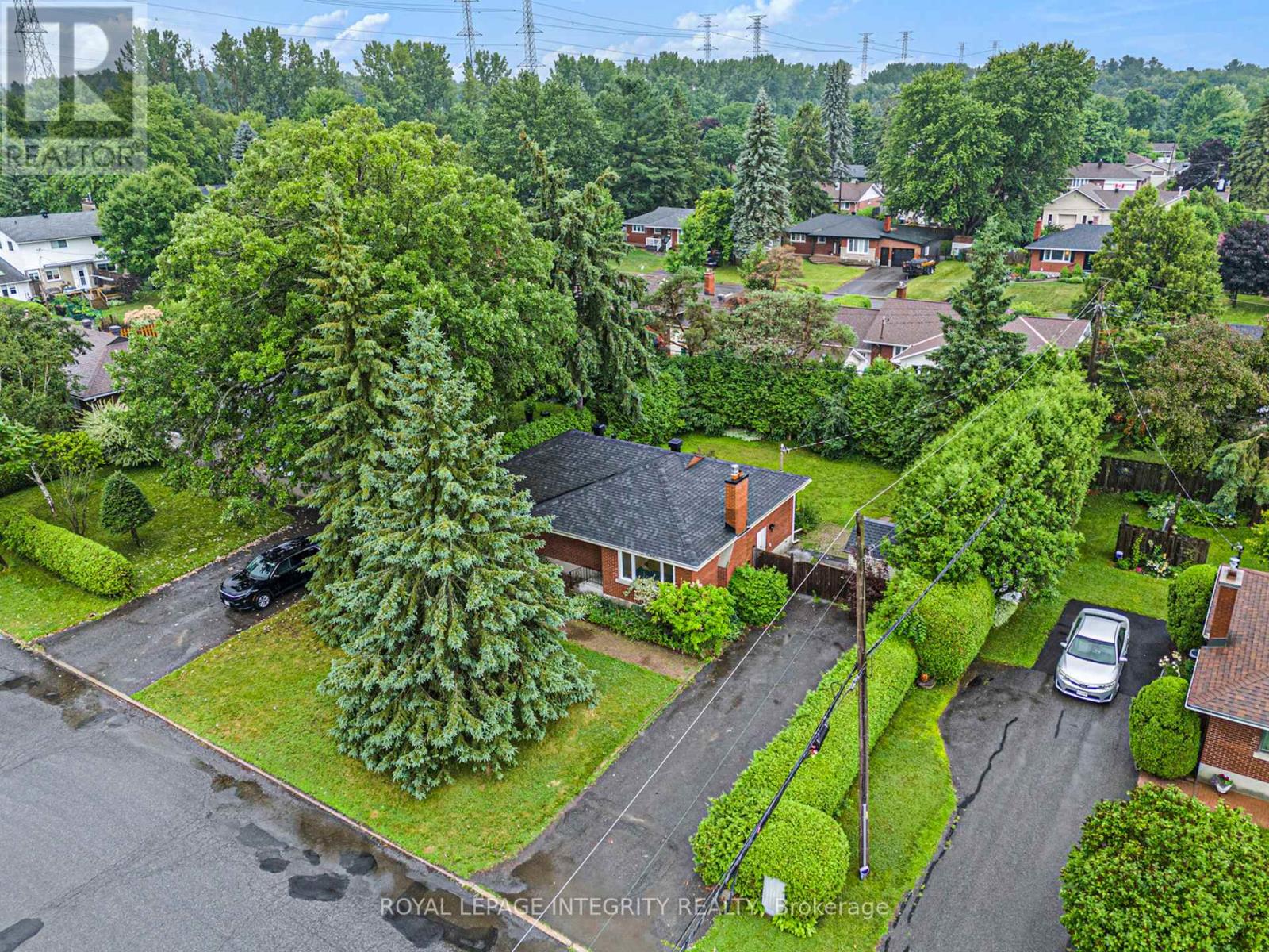 Photo 5 of 20 Newhaven Street, Ottawa ON