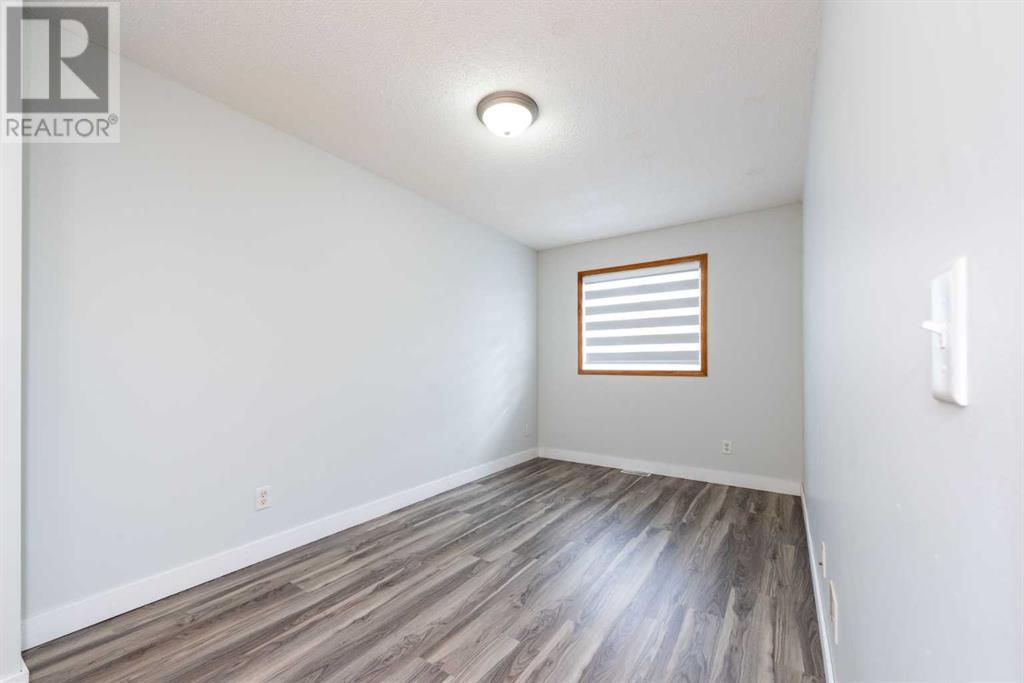 Single Family House for Sale in  Saddletree Court NE Saddle Ridge Calgary 