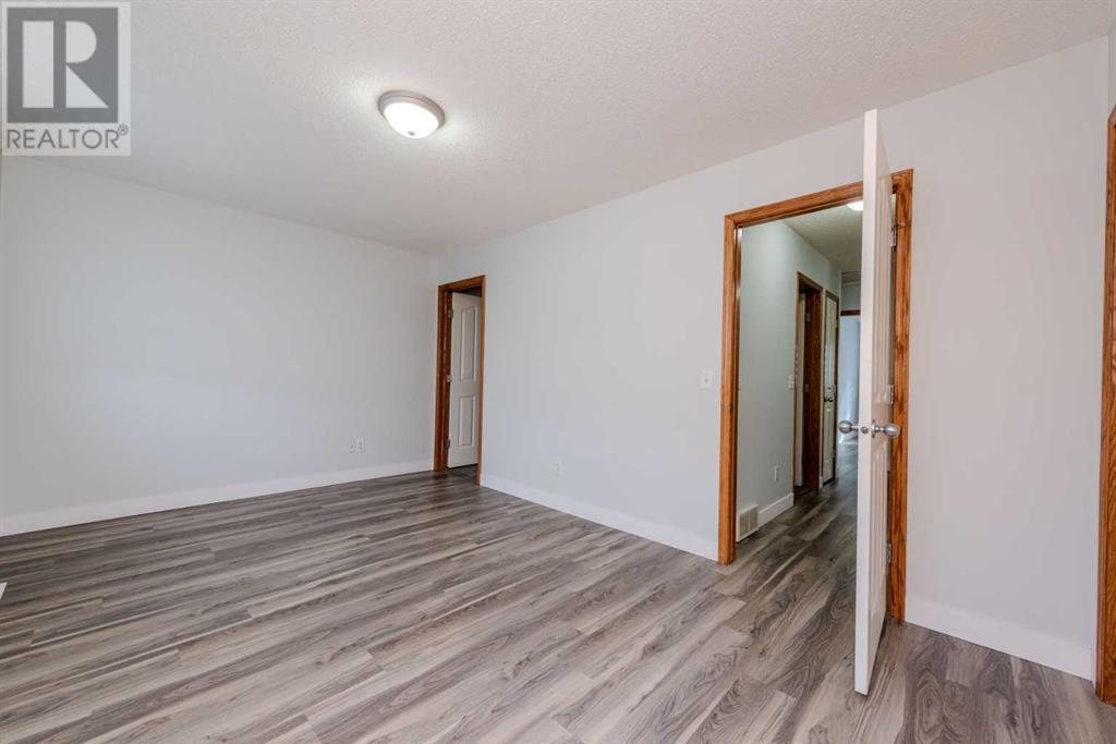 Single Family House for Sale in  Saddletree Court NE Saddle Ridge Calgary 