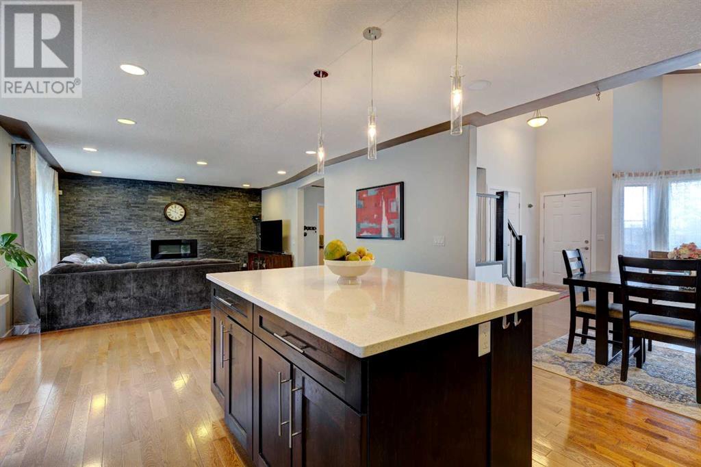 Single Family House for Sale in  Sidon Crescent SW Signal Hill Calgary 