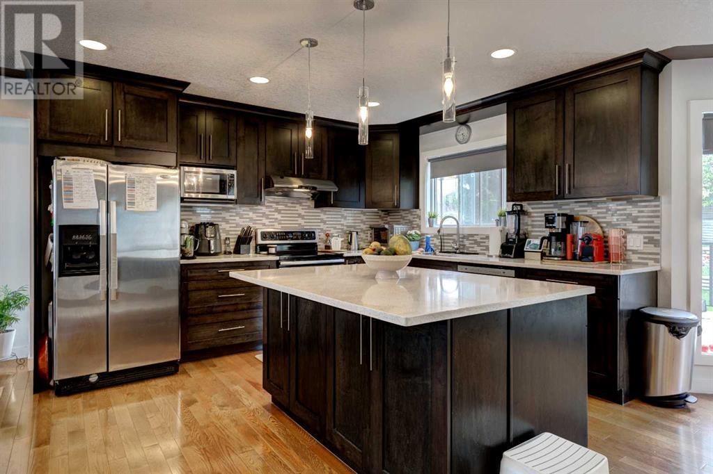 Single Family House for Sale in  Sidon Crescent SW Signal Hill Calgary 