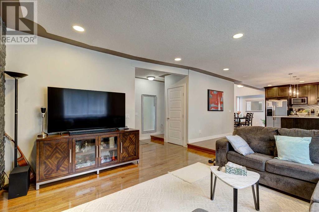 85 Sidon Crescent SW, Calgary, Alberta