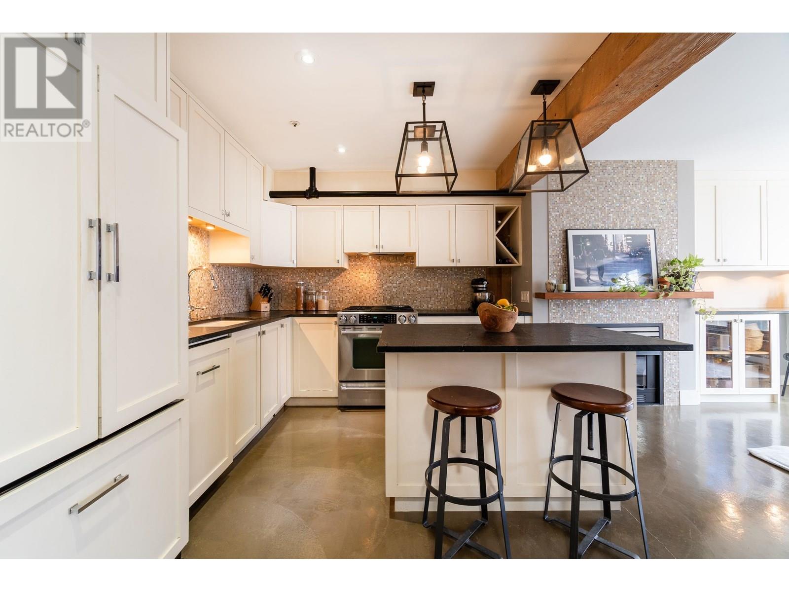 Photo 10 of 203 1066 Hamilton Street, Vancouver BC