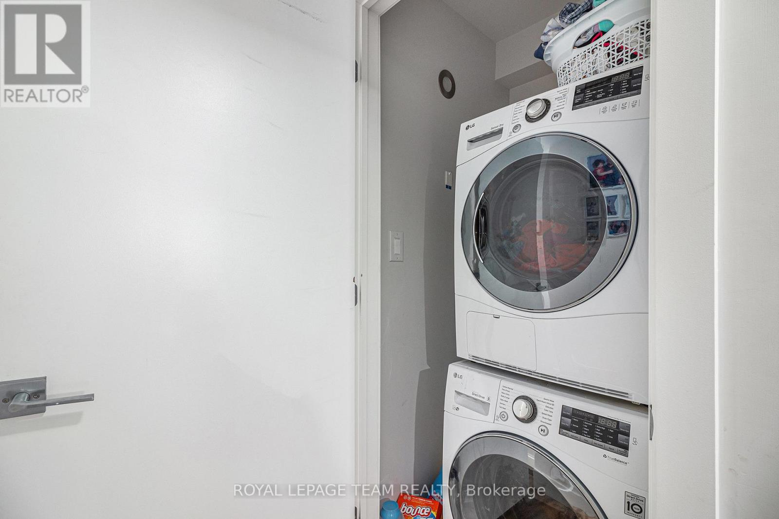 Photo 1 of 1400 Mayview Avenue, Ottawa ON