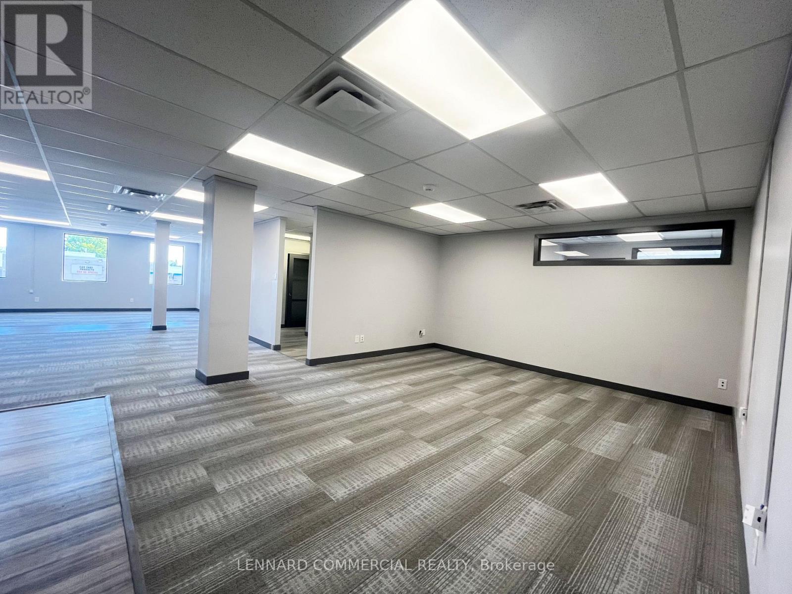 Photo 9 of 205 1600 Laperriere Avenue, Ottawa ON