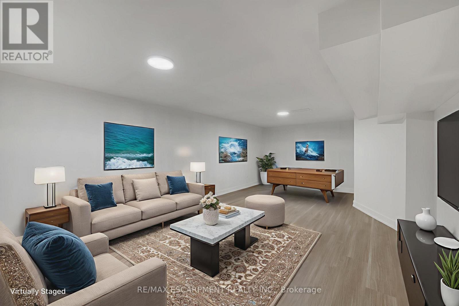 Photo 25 of 20 Crosthwaite Avenue N, Hamilton ON