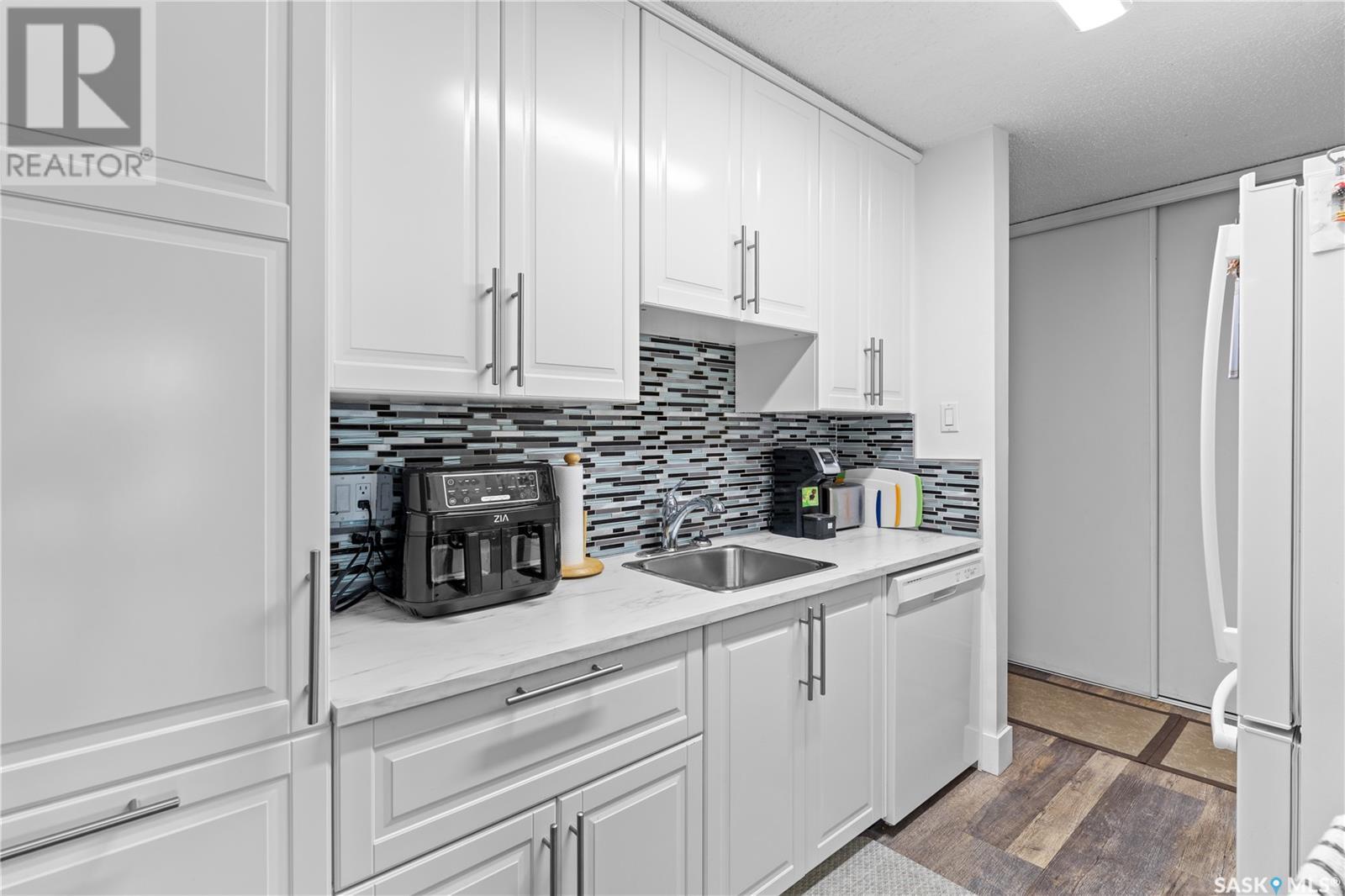 Single Family House Low rise for Sale in B  th STREET E Saskatoon 