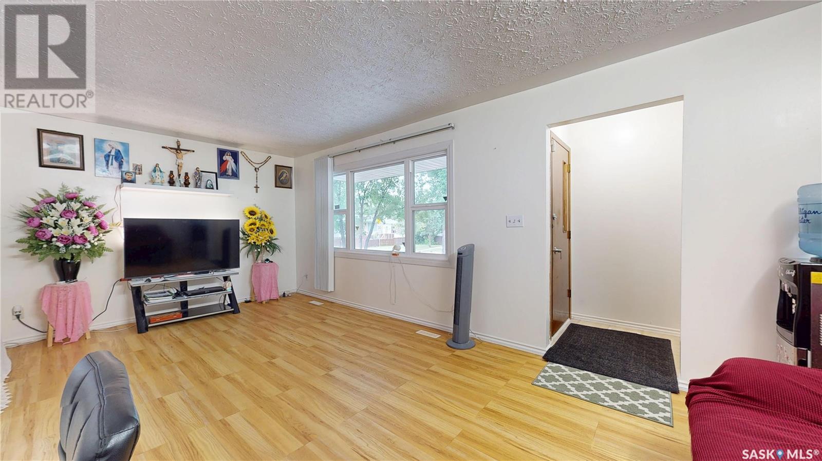 Photo 5 of 1327 Athol Street, Regina SK