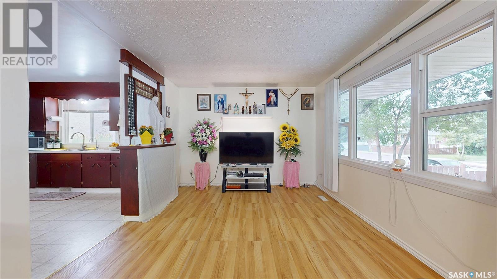 Photo 10 of 1327 Athol Street, Regina SK