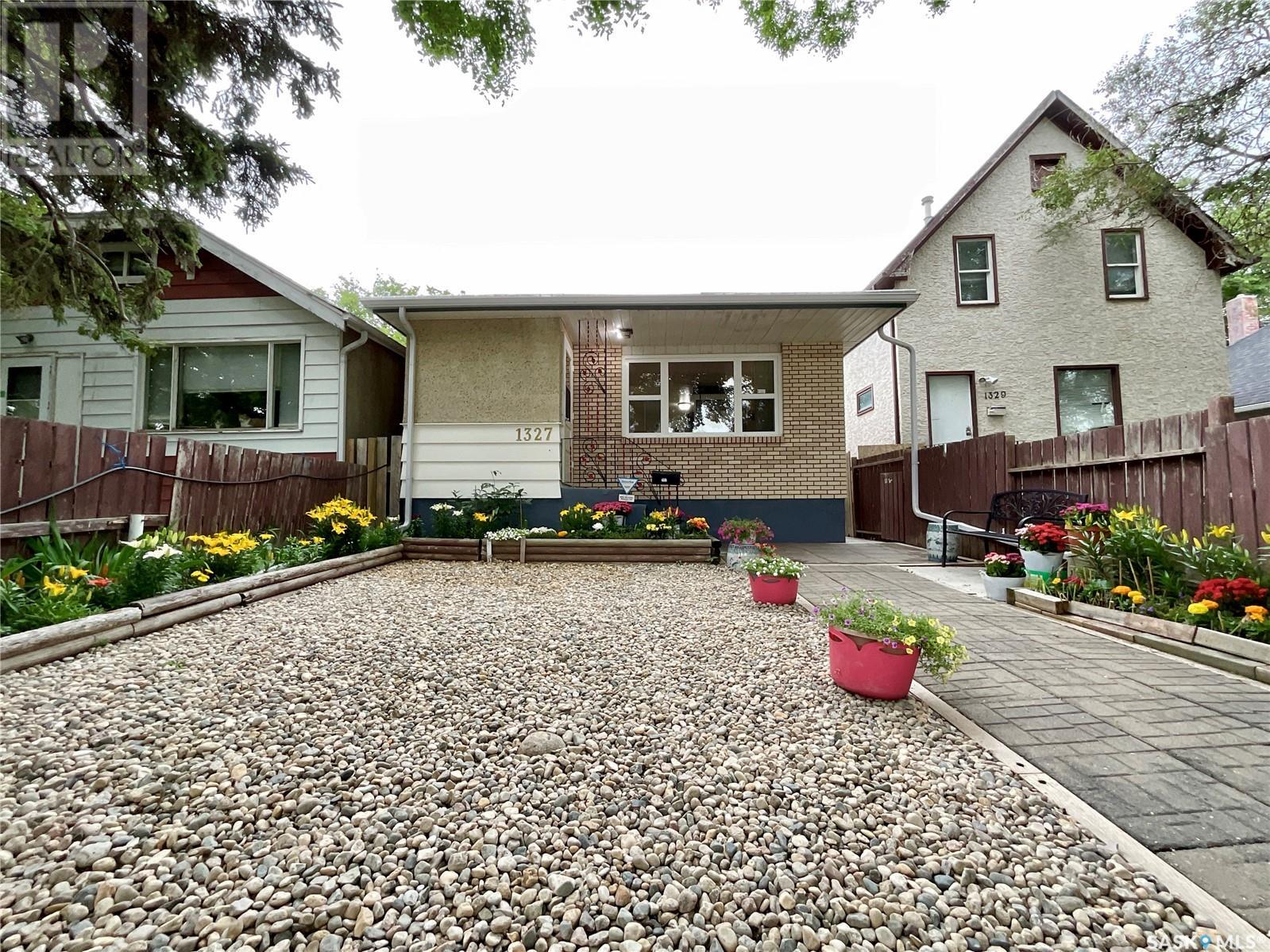 Photo 44 of 1327 Athol Street, Regina SK