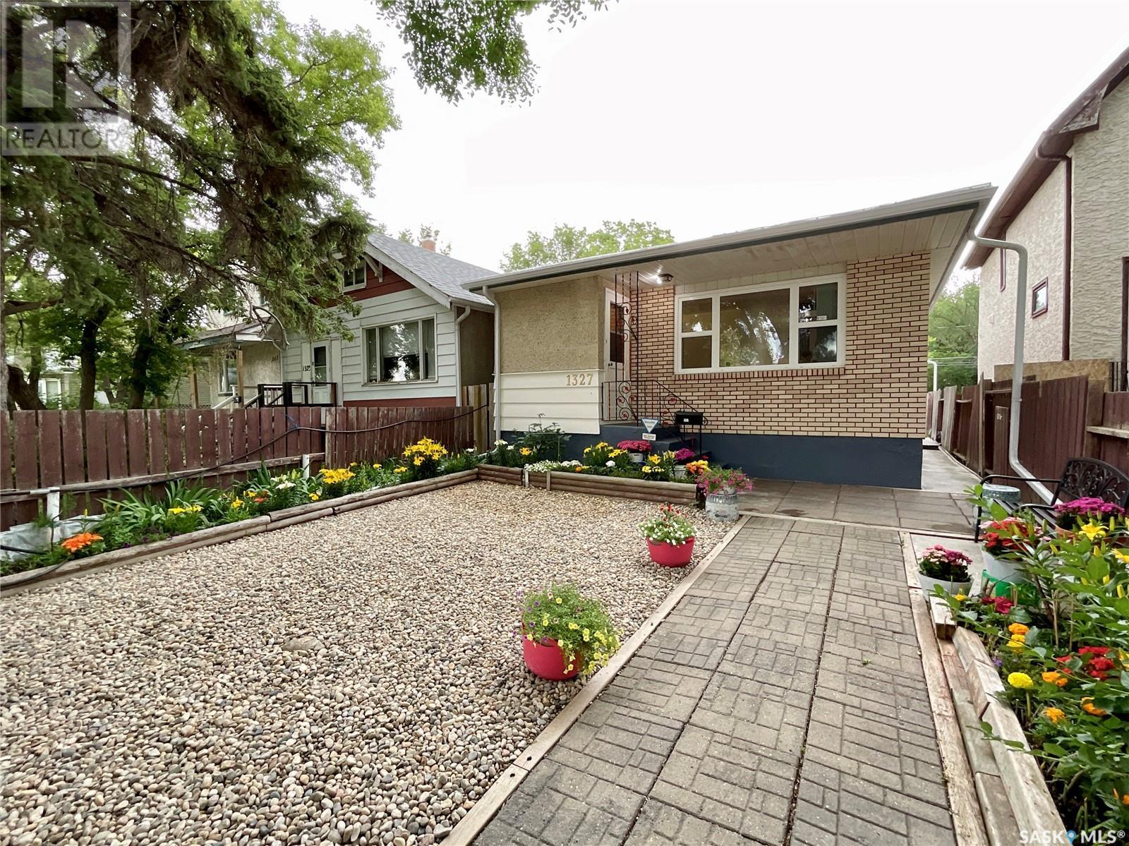 Photo 35 of 1327 Athol Street, Regina SK
