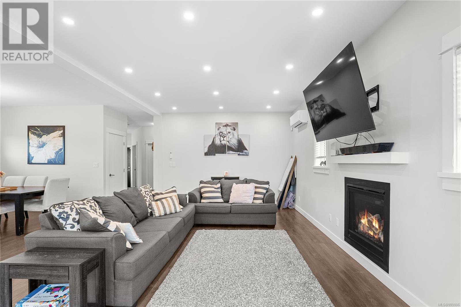 Photo 11 of 2401 Lund Rd, View Royal BC