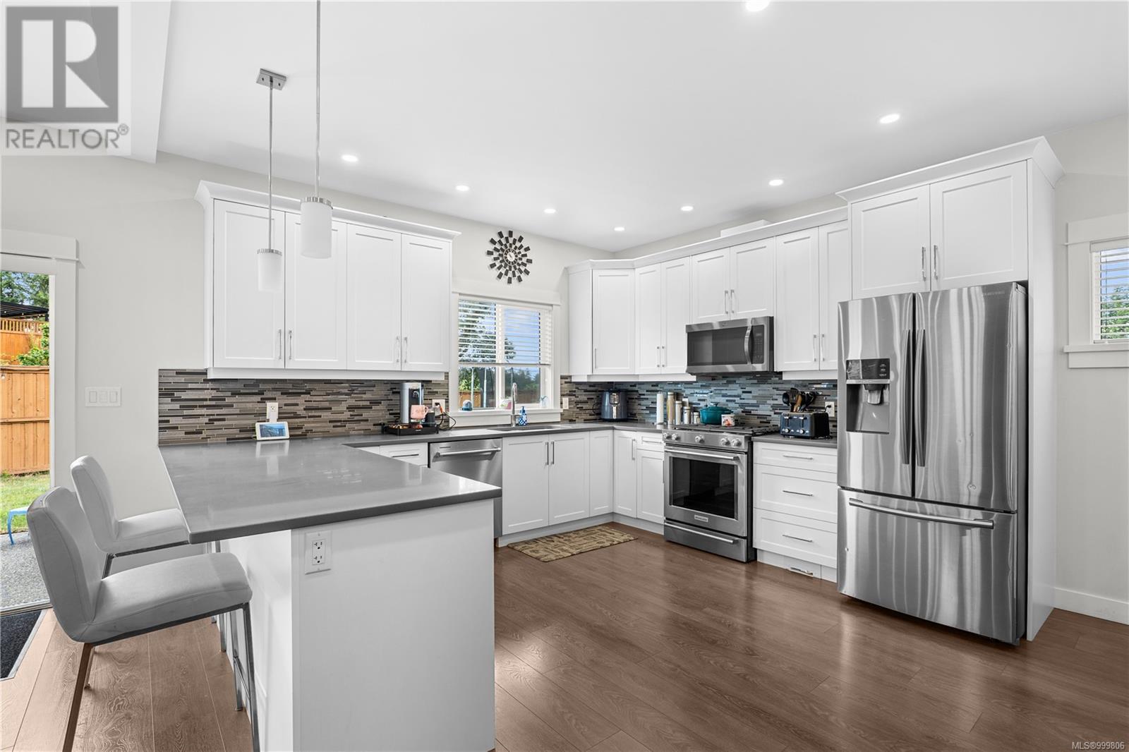 Photo 4 of 2401 Lund Rd, View Royal BC