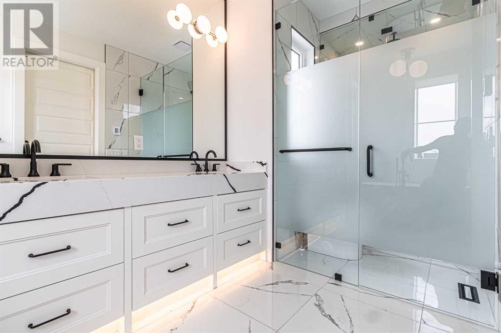Single Family House for Sale in   Avenue SW Altadore Calgary 