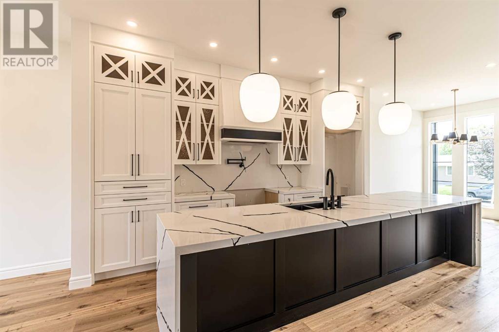 Single Family House for Sale in   Avenue SW Altadore Calgary 