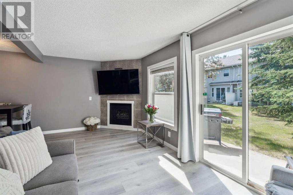 Single Family House for Sale in   Avenue SW Millrise Calgary 