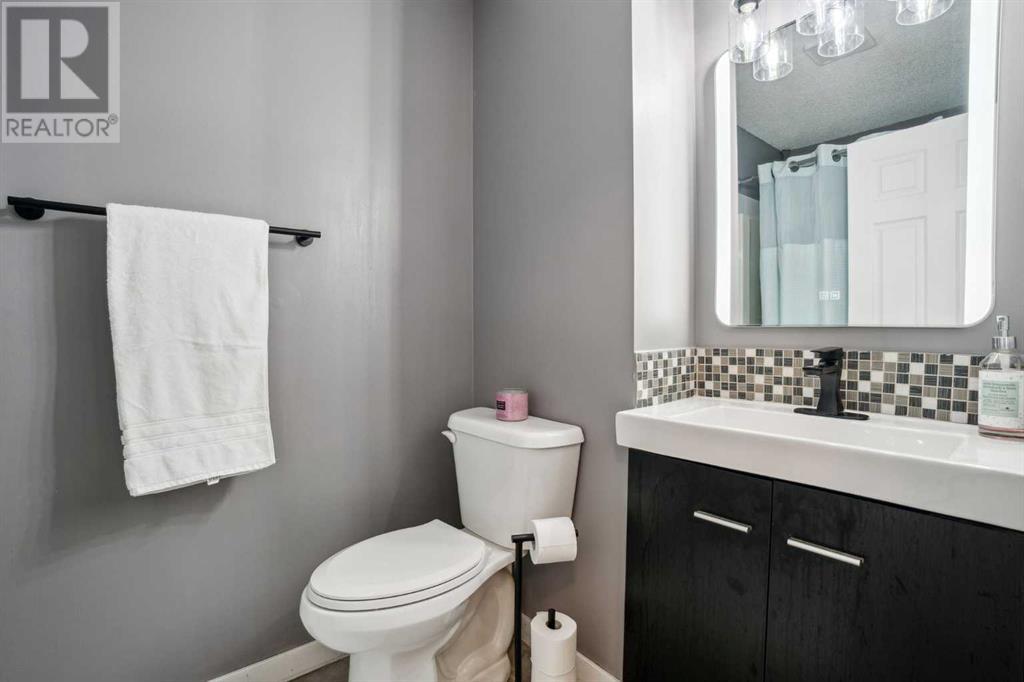 Single Family House for Sale in   Avenue SW Millrise Calgary 