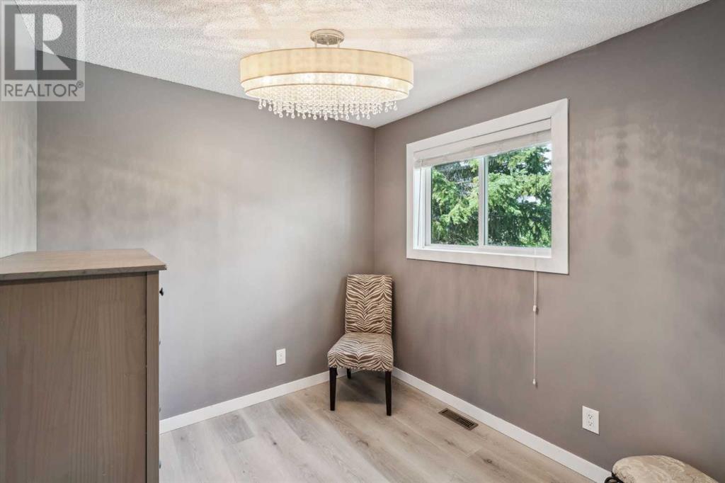 Single Family House for Sale in   Avenue SW Millrise Calgary 