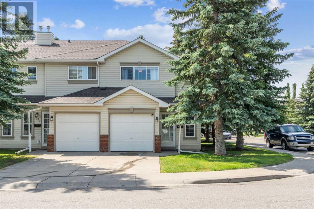 Single Family House for Sale in   Avenue SW Millrise Calgary 
