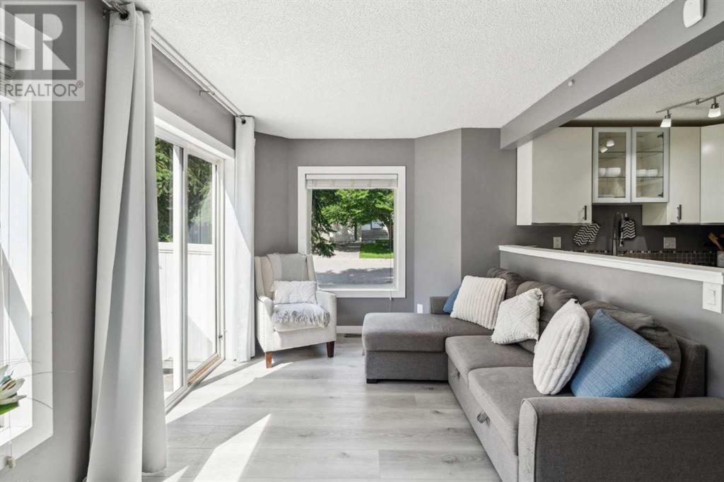 Single Family House for Sale in   Avenue SW Millrise Calgary 
