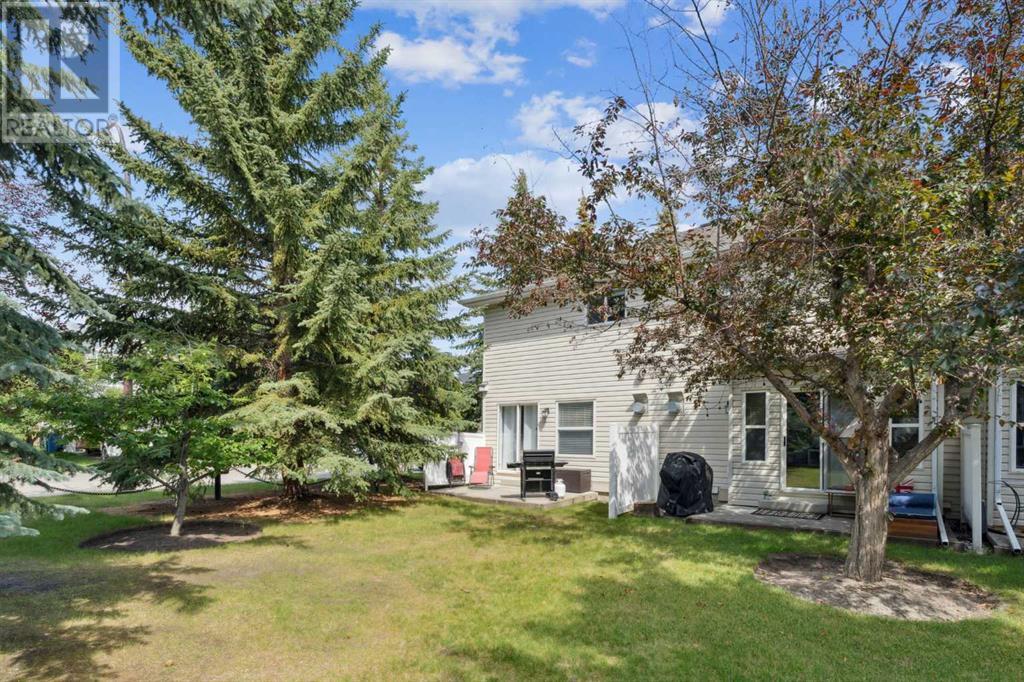 Single Family House for Sale in   Avenue SW Millrise Calgary 