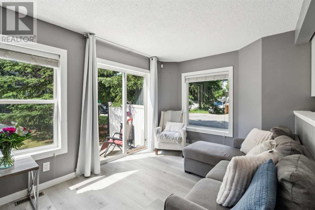 Single Family House for Sale in   Avenue SW Millrise Calgary 