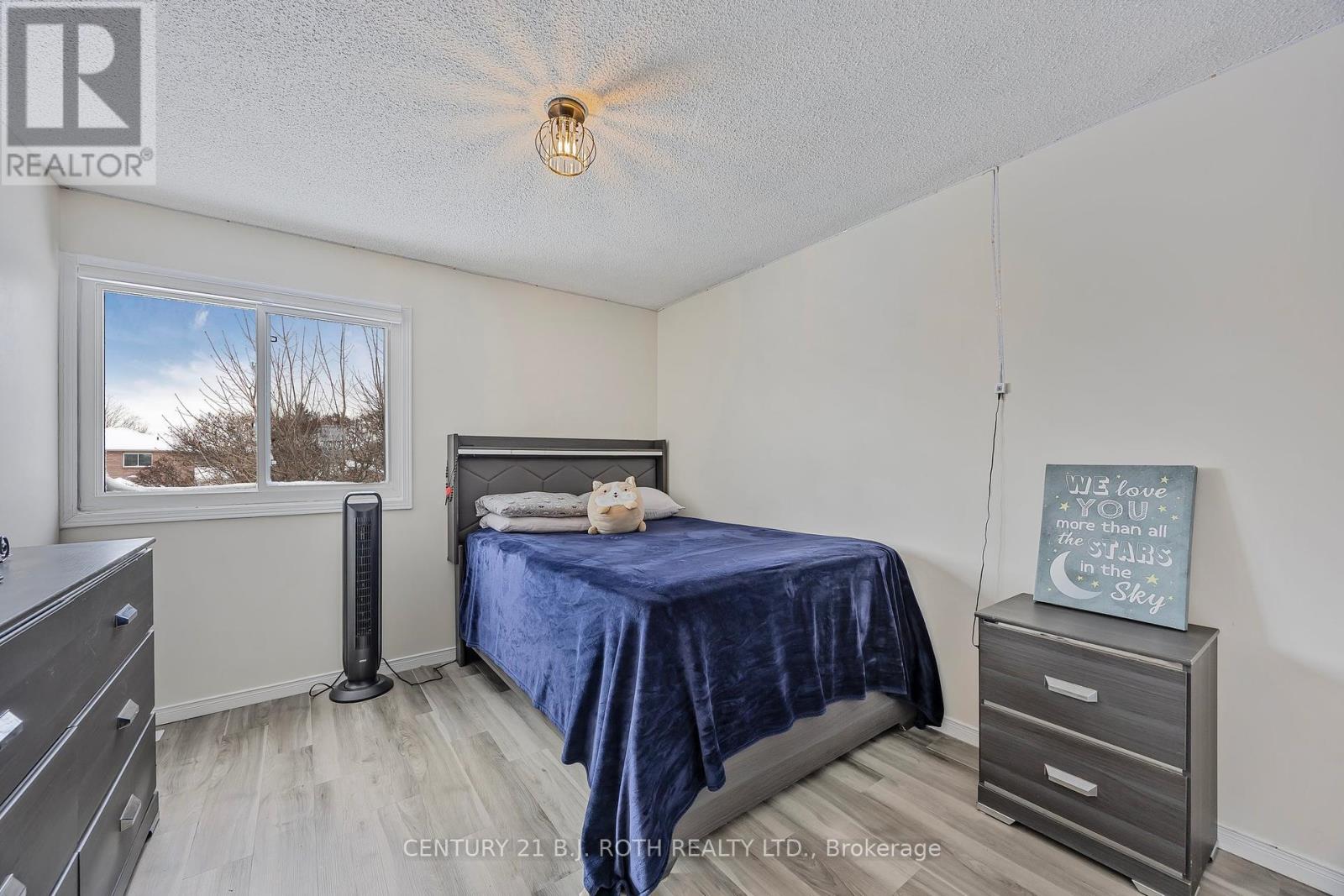 Single Family House for Sale in  WALLACE DRIVE Barrie (Northwest) 