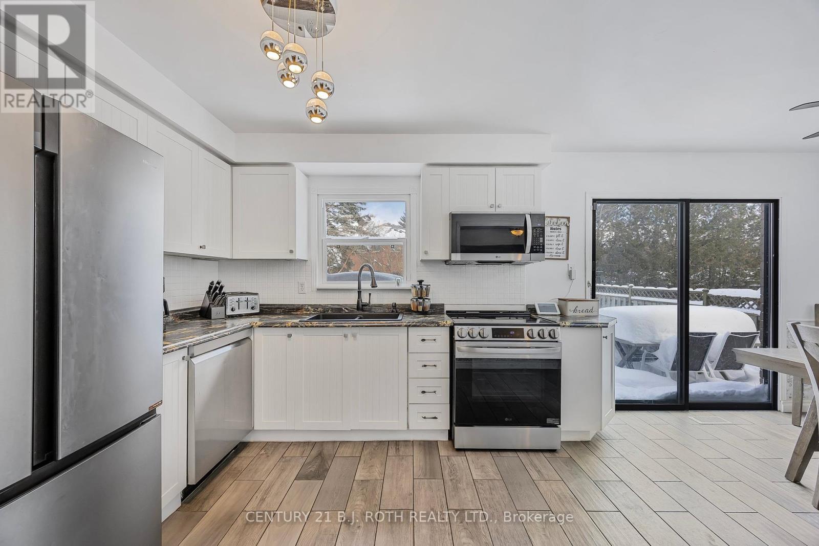 Single Family House for Sale in  WALLACE DRIVE Barrie (Northwest) 