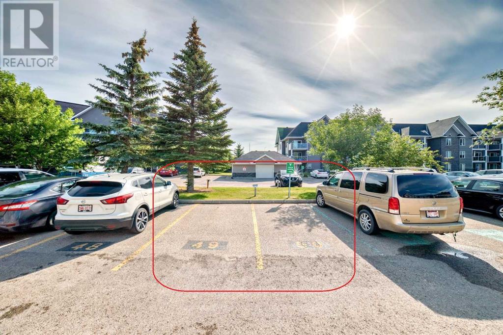 Single Family House for Sale in   Tuscarora Manor NW Tuscany Calgary 