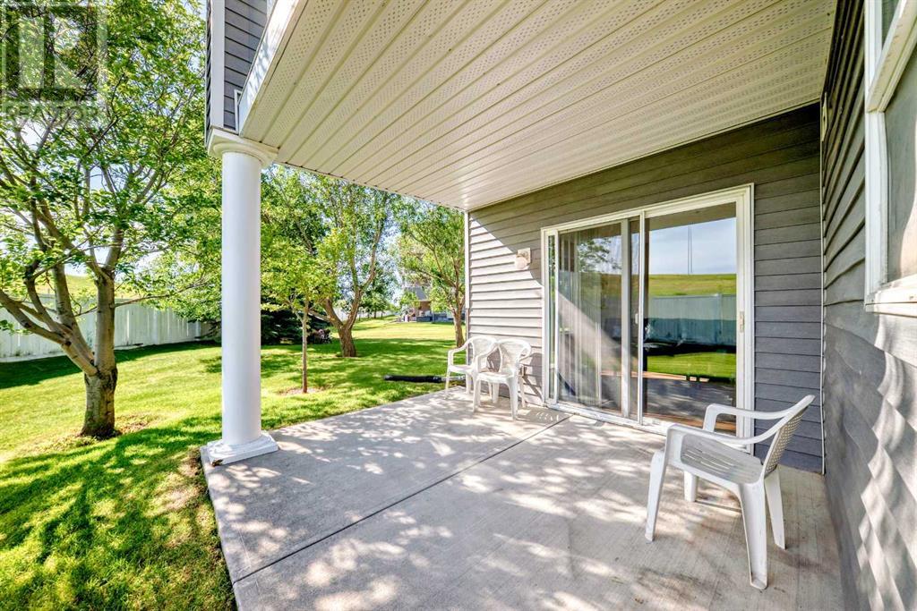 Single Family House for Sale in   Tuscarora Manor NW Tuscany Calgary 