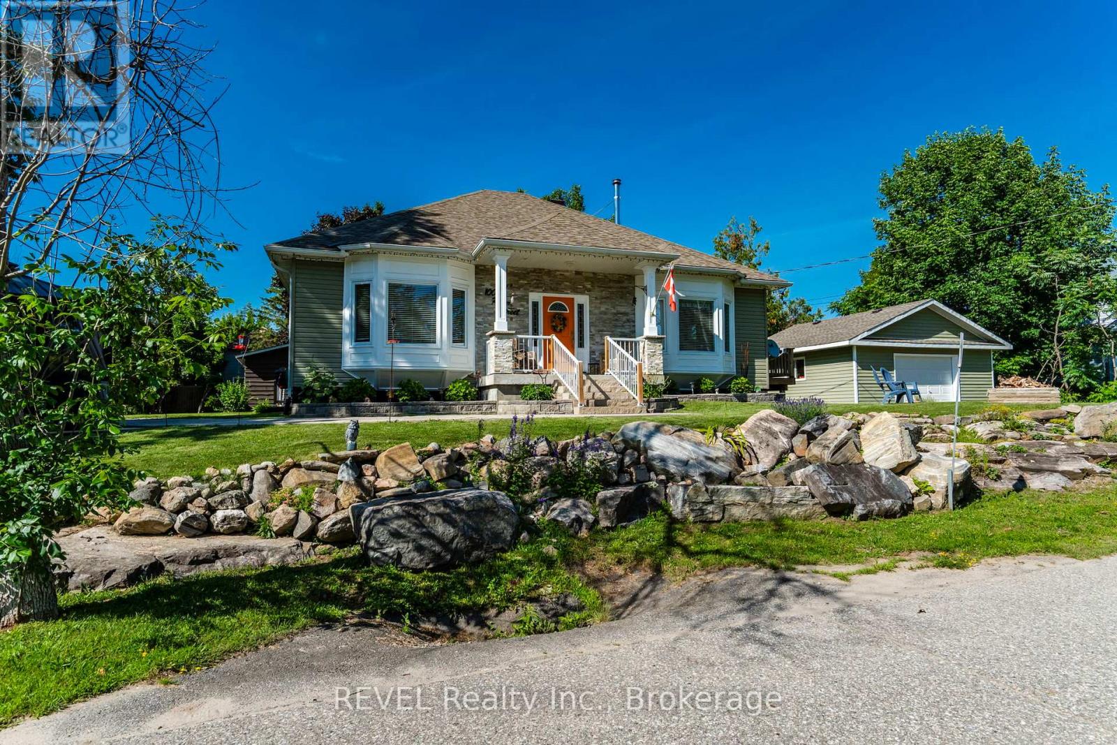 Photo 38 of 1006 River Street, Muskoka Lakes ON