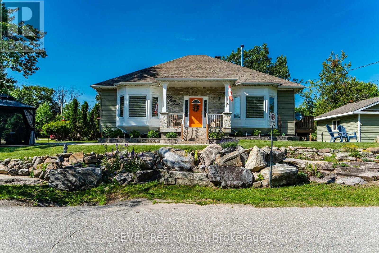 Photo 35 of 1006 River Street, Muskoka Lakes ON