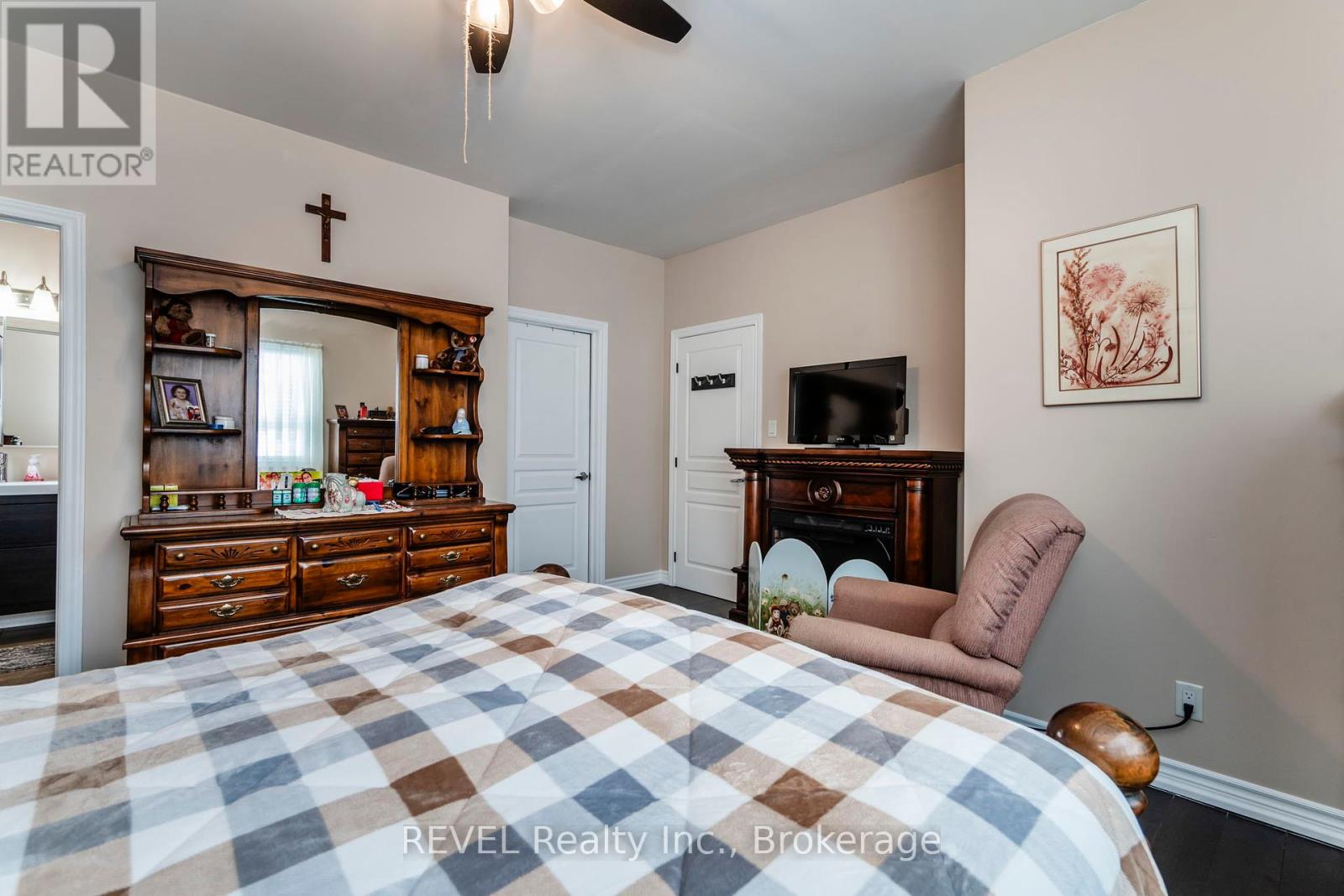 Photo 42 of 1006 River Street, Muskoka Lakes ON