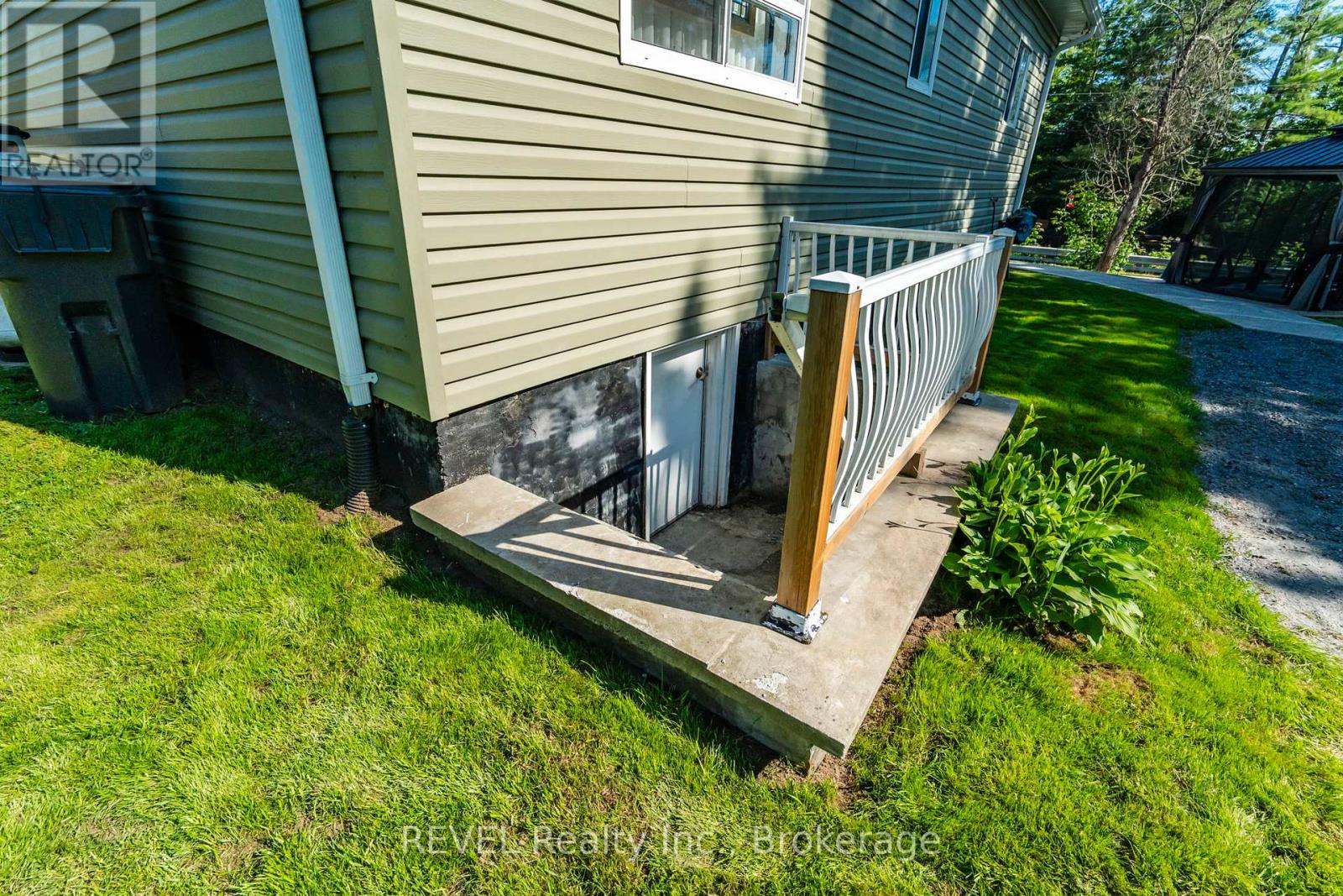 Photo 17 of 1006 River Street, Muskoka Lakes ON