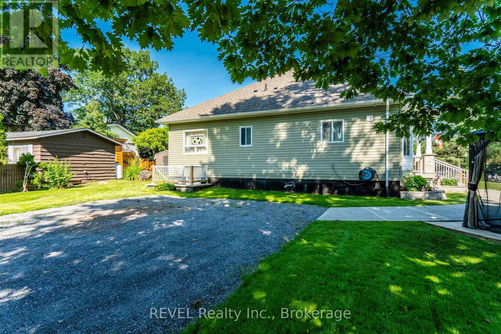 Photo 5 of 1006 River Street, Muskoka Lakes ON