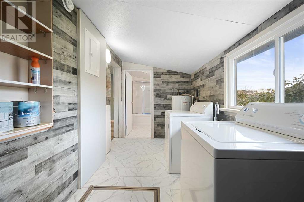 Single Family House Bungalow for Sale in  MABBOTT Road Rosedale Drumheller 