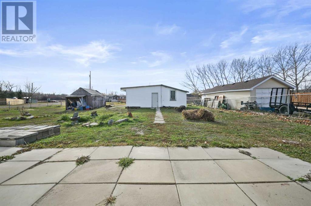 Single Family House Bungalow for Sale in  MABBOTT Road Rosedale Drumheller 