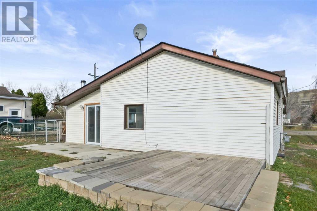 Single Family House Bungalow for Sale in  MABBOTT Road Rosedale Drumheller 