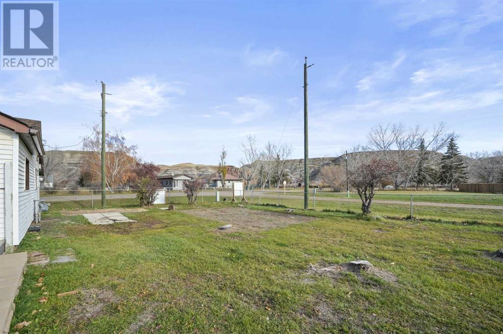 Single Family House Bungalow for Sale in  MABBOTT Road Rosedale Drumheller 