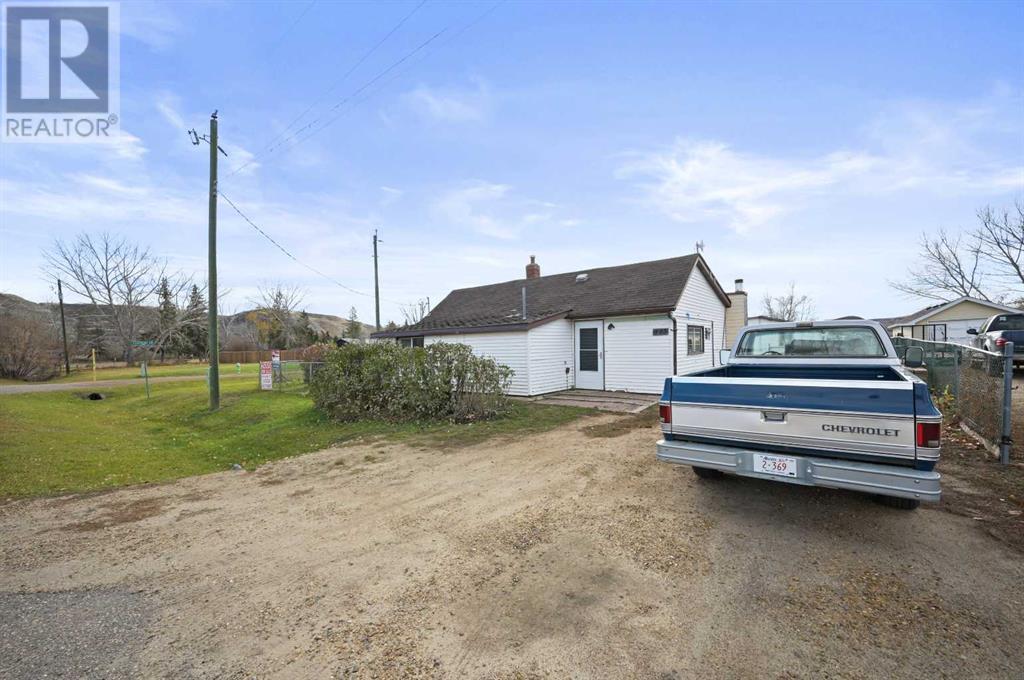 Single Family House Bungalow for Sale in  MABBOTT Road Rosedale Drumheller 
