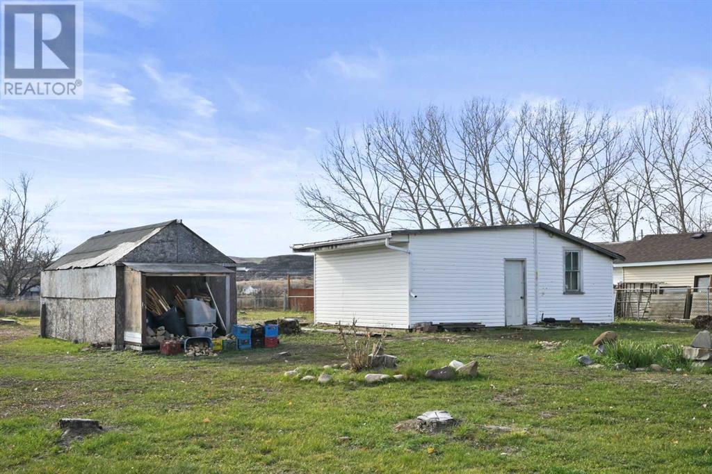 Single Family House Bungalow for Sale in  MABBOTT Road Rosedale Drumheller 